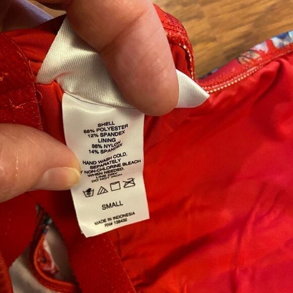 NEW ModCloth Red Floral Reese One Piece Swimsuit - Picture 5 of 5